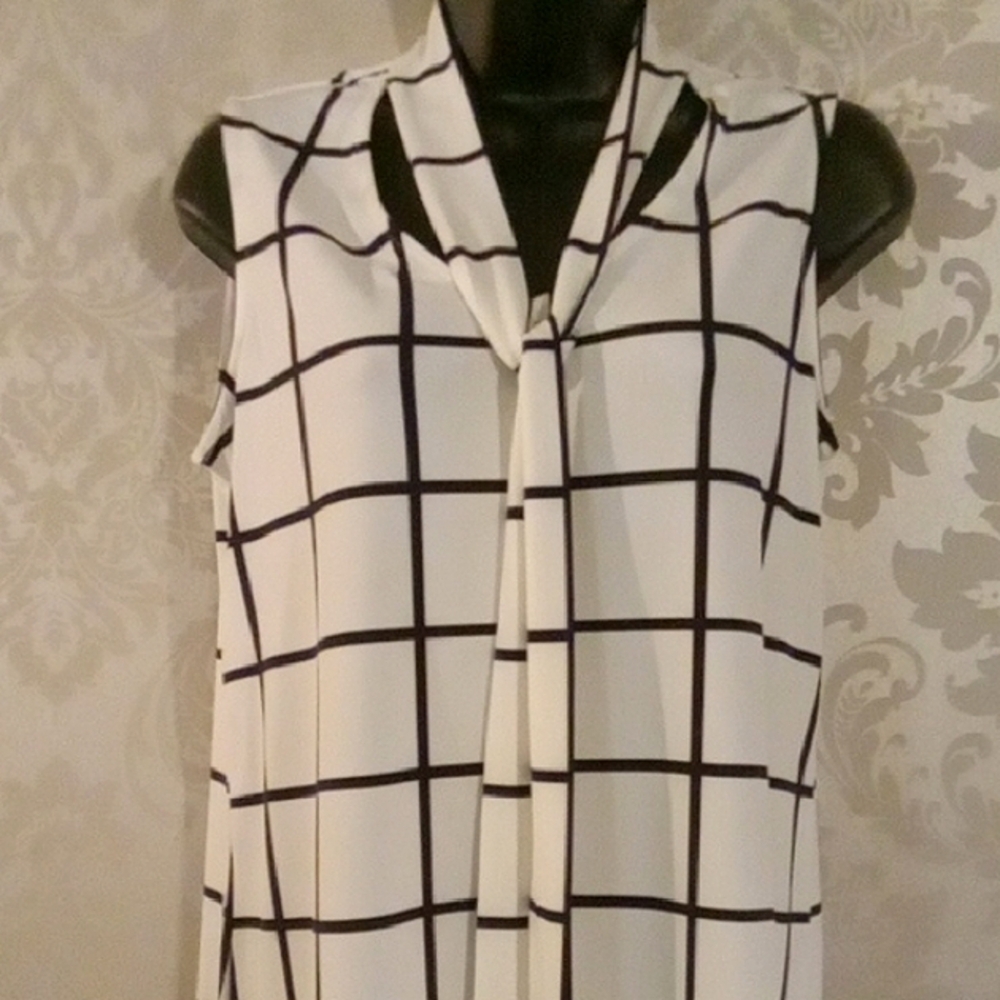 Charter Club White Black Sleeveless Notched Collar Blouse - Picture 2 of 4
